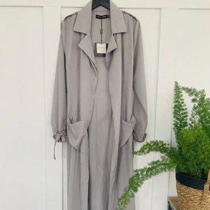 Light spring trench coat - Never Worn